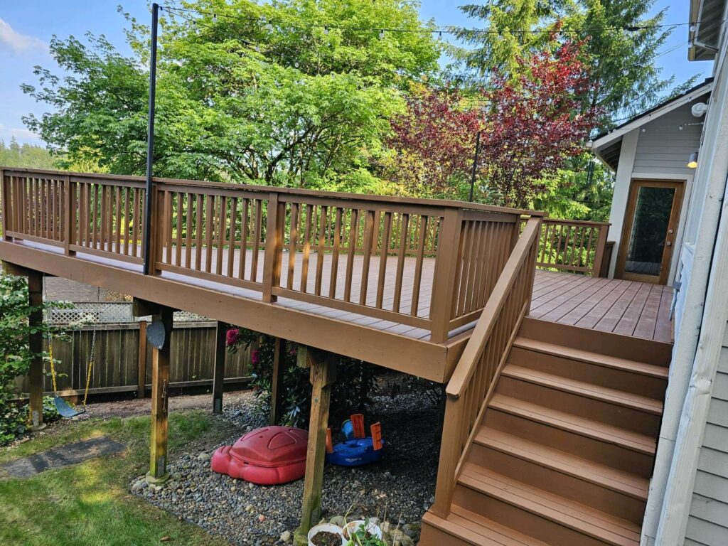 Seattle General Contracting Services: Transformed Backyard Deck with Wood Flooring